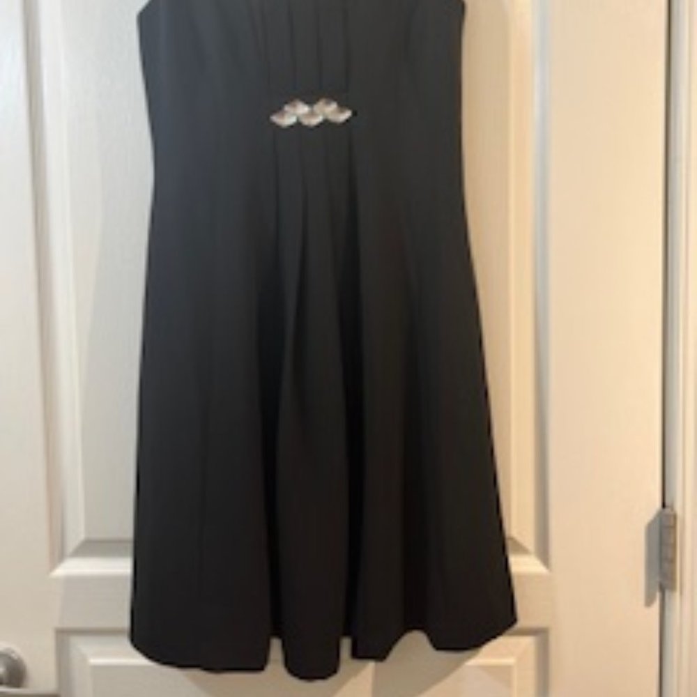 BLACK DRESS - Picture 4 of 4